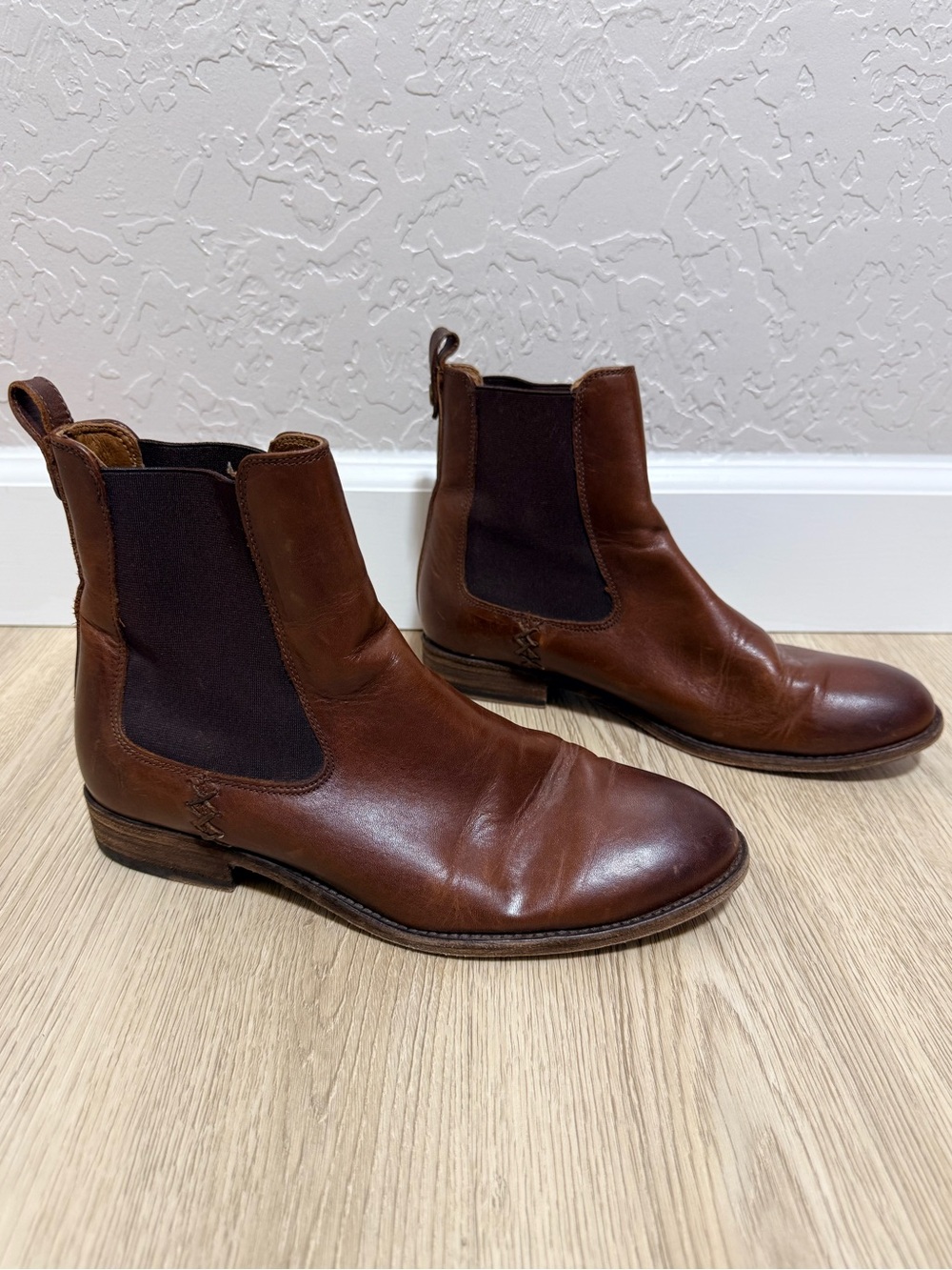 Frye Melissa Chelsea Distressed Brown Leather Ankle Women’s Boots Size 9
